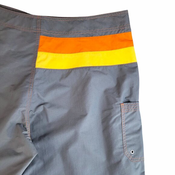 Old Navy Swim Trunks Men's XXL Gray Multi Color Beach Swimming Vacation Cruise - Picture 8 of 10